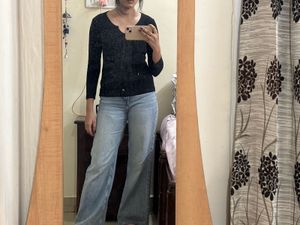 Chic Black V-Neck Long Sleeve Top