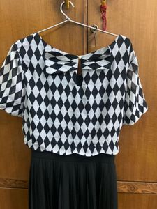 Chic Black &amp; White Diamond Print Dress