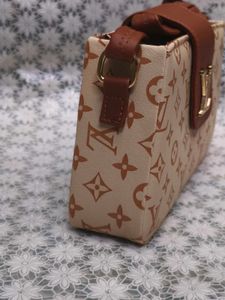 Dupe Louis Vuitton sling bag