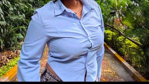 Savana office siren fitted cropped shirt