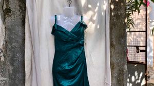 I. Elegant Teal Green Formal Evening Gown