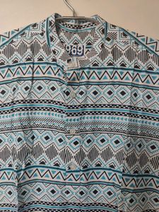 Women Short Kurta . Like New. Good Condition