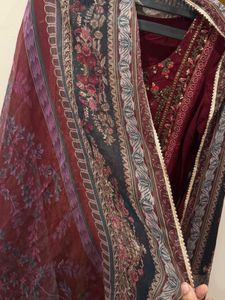 Meroon Pakistani Suit