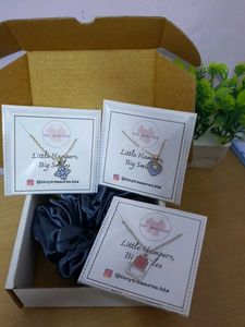 Charming Necklaces Set with Scrunchie