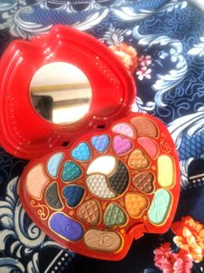 :The Ultimate Beauty Treasure Chest: All-in-One He