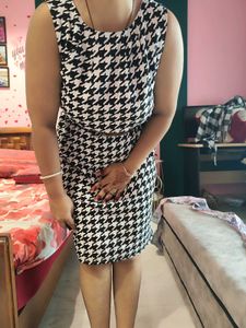 Houndstooth Sleeveless Dress