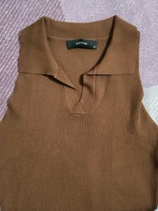 Brown Ribbed Sleeveless Collared Top