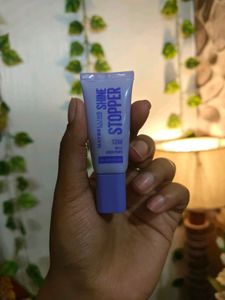 Maybelline Shine Stopper Primer