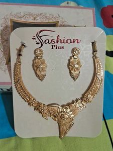 Elegant Gold Plated Necklace &amp; Earring Set
