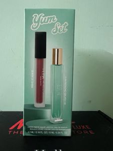 Huda Beauty Liquid Matte 💄&amp; Kayali perfume set