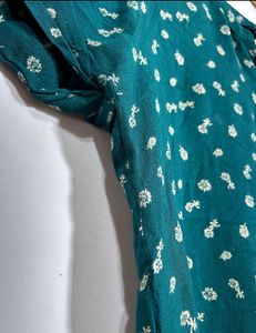 Women's Green Top
