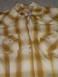 Vintage Plaid Button-Up Shirt