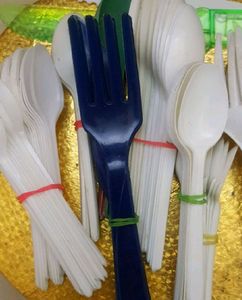 40 White Plastic spoons