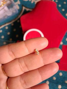 Elegant Gold &amp; Diamond Nose Pin