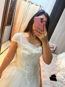 Elegant White Bridal Gown🎀🩷🧚🏻‍♀️