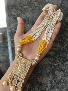 Stunning Kundan &amp; Pearl Necklace Set