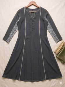 Elegant Grey Kurta with Floral Sleeves