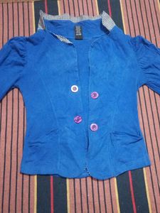 Stylish Blue Jacket with inner top srugfor Women