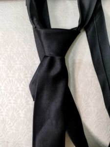 Classic Men's Black Tie