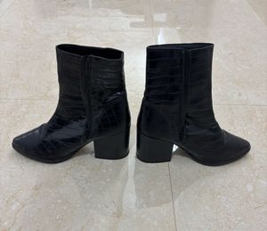 ADORLY Textured Block Heeled Boots