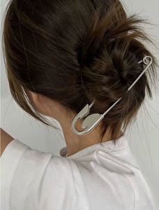 Viral Oversized Safety Pin Hair Clip