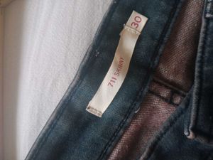 LEVI's Dark Wash SKINNY Jeans,Size-30
