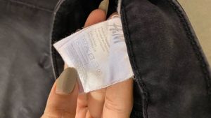 Black Skinny Jeans