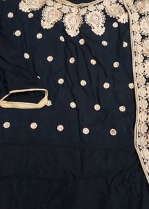 Elegant Black Embroidered Kurta