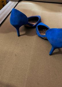 Vibrant Blue Pointed Toe Heels