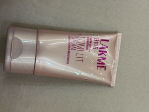 Lakme Lumi Lit Highlighter
