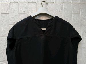New with tag Stylish Black V-Neck T-Shirt