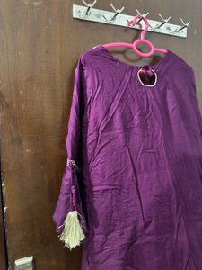 Elegant Purple Embroidered Kurta