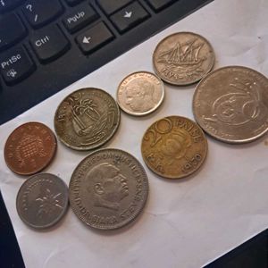 Collection of 8 vintage coins