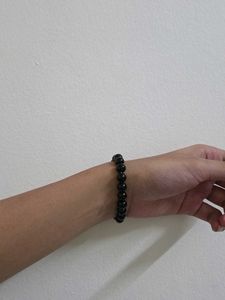 Black Beaded Bracelet with White Accent