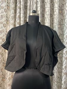 Chic Black Cropped Bolero Jacket
