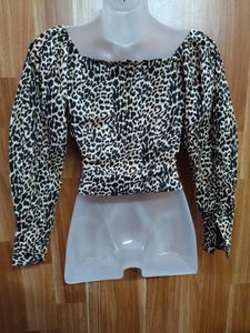Chic Leopard Print Square Neck Top
