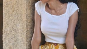 Cute White Crop Top🤍