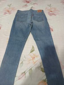 Levi's Light Wash Denim Jeans