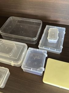 8 Clear Plastic Storage Containers