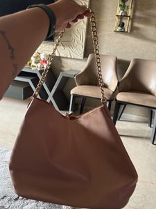 Chic Beige Chain Shoulder Bag