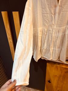 new piece white V-Neck Button-Up Tunic