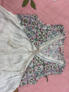 Beautiful Floral Print Kurta