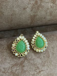 Elegant Green Stone &amp; Mirror Earrings