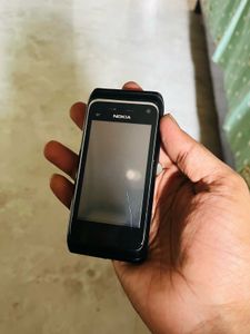 Nokia E7 Slide Phone