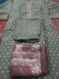 Elegant Green Kurta Set with Dupatta