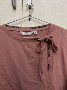 Chic Pearl Embellished T-Shirt