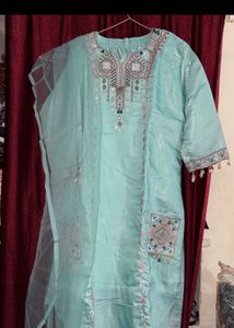 Elegant Teal Kurta Set with Intricate Embroidery