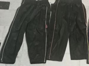 Kid's Track Pants For The Age Group Of 4 To 6