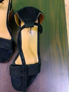 Stylish Black Suede Strappy Heels