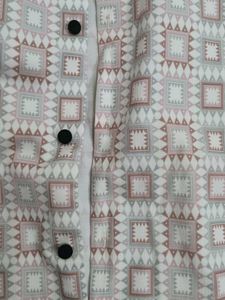 Men's Patterned Button-Up Shirt